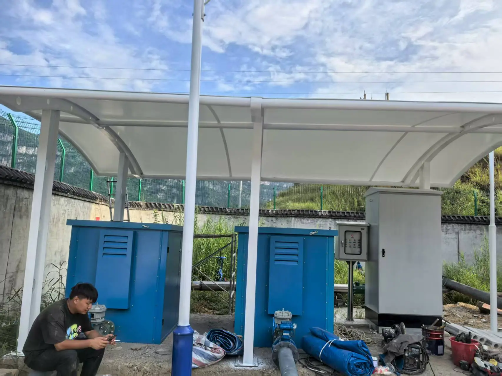 贵州福泉膜结构棚怎么选？多雨高湿山区，避开低价铁皮棚与劣质膜材坑